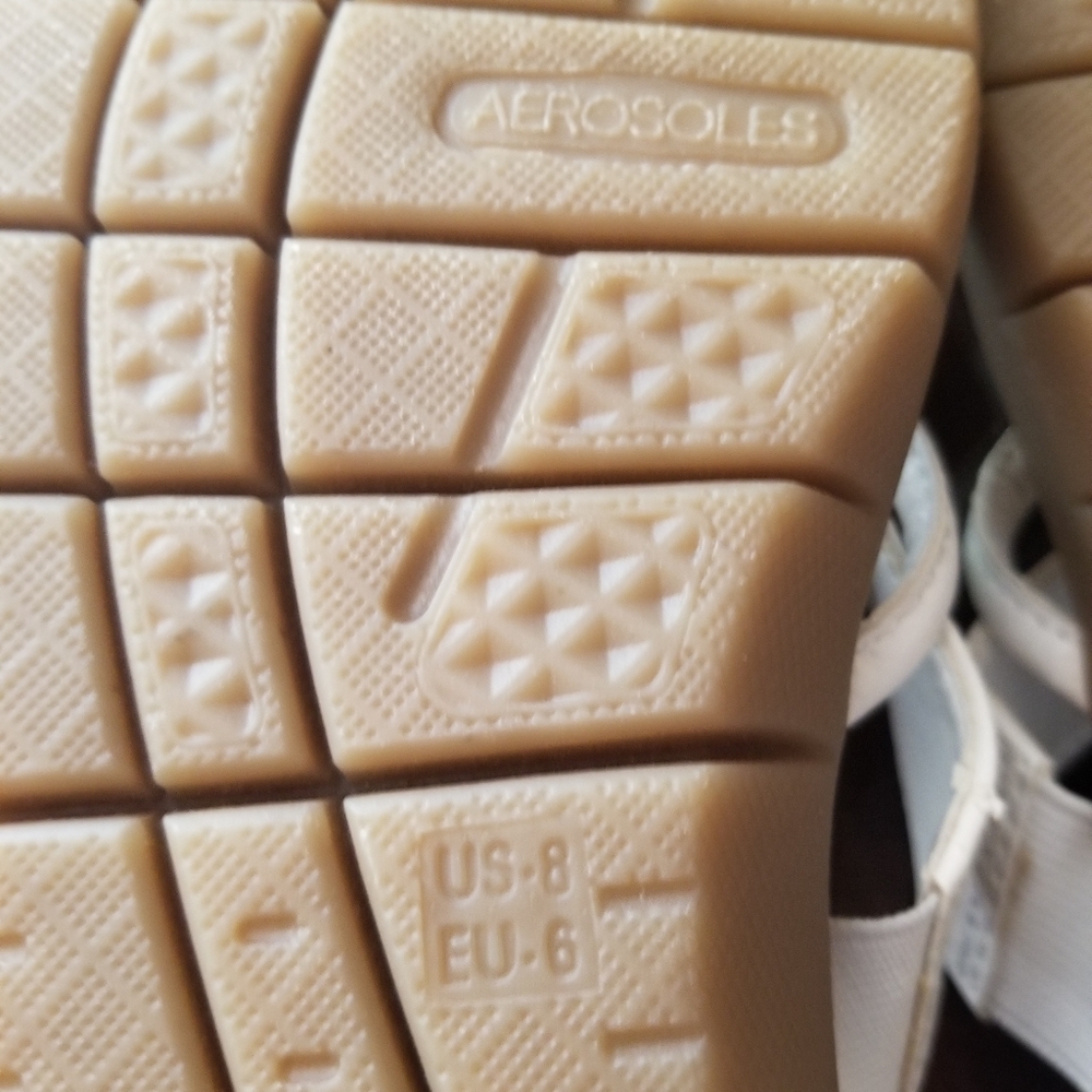 Aerosoles Women's White Sandals - Picture 8 of 10